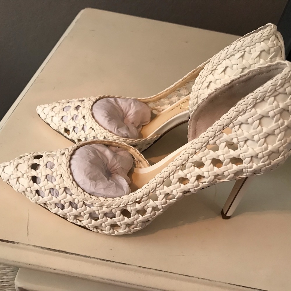 White Jessica Simpson heels 4 inch